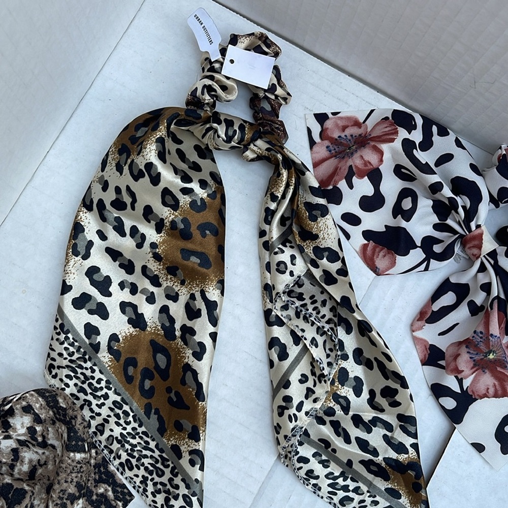 3 Scrunchies bundle - Picture 3 of 4